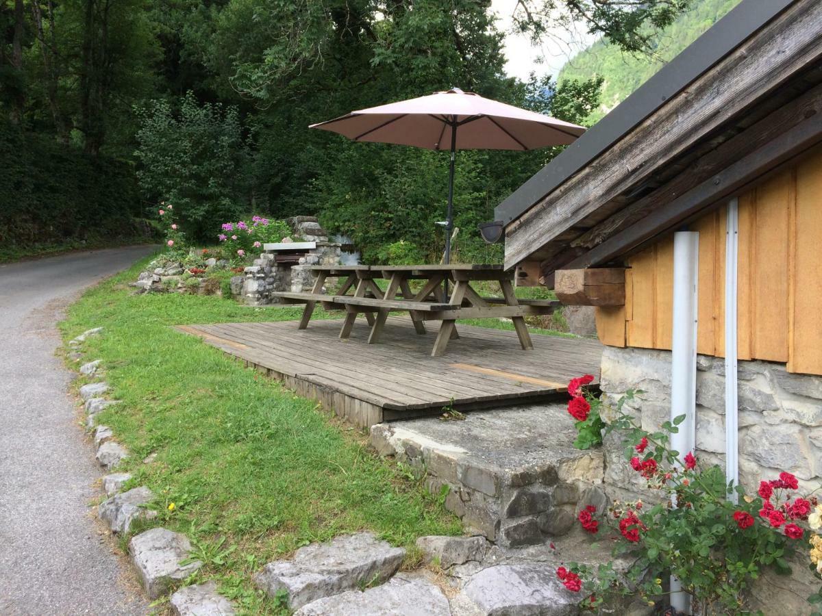 Gite Des Moulins Samoëns Exterior foto
